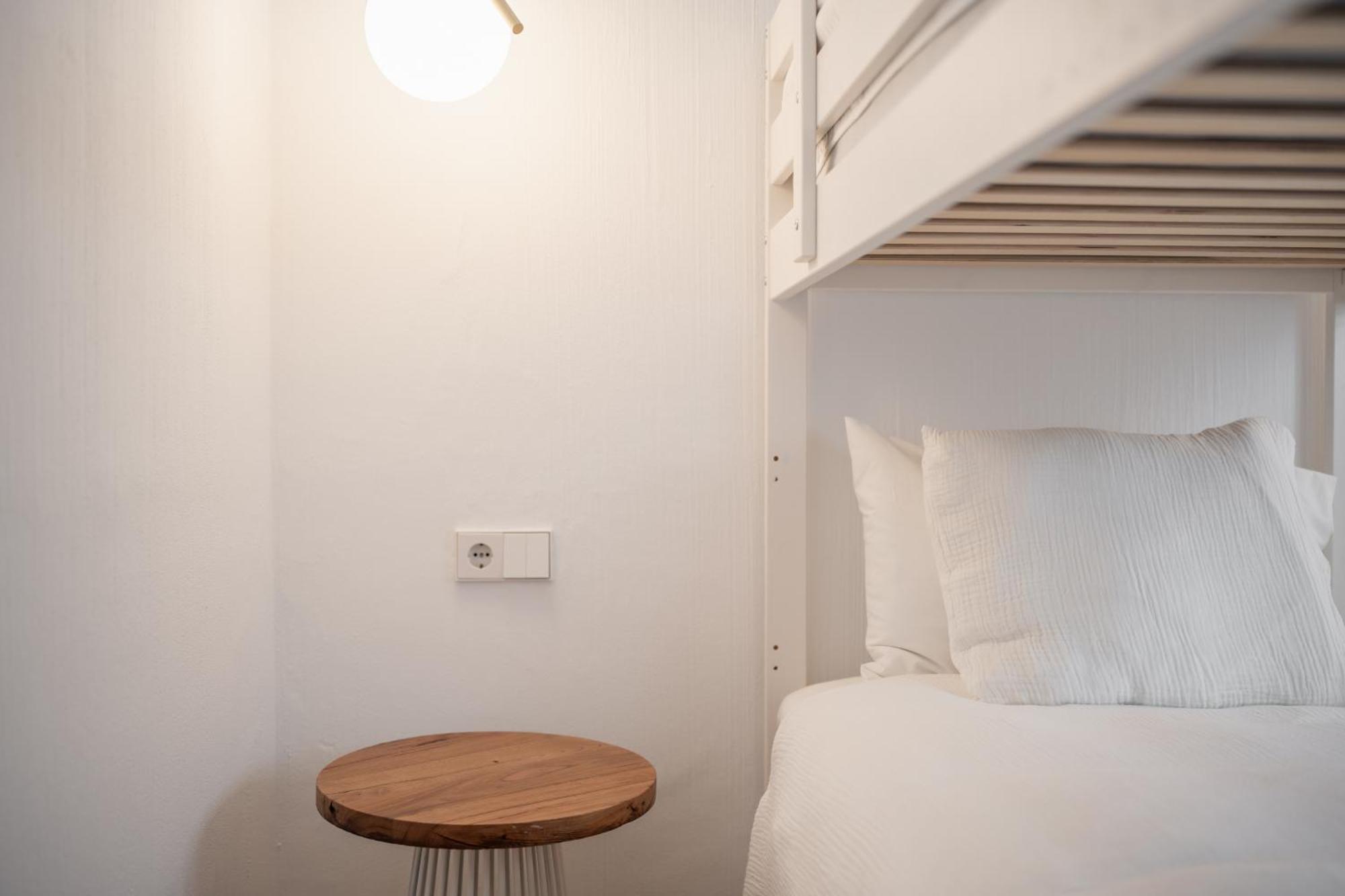 Llonga'S Hostel Pensión