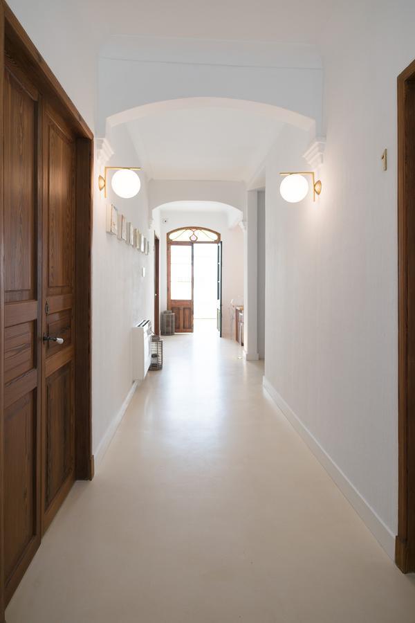 Llonga'S Hostel Pensión